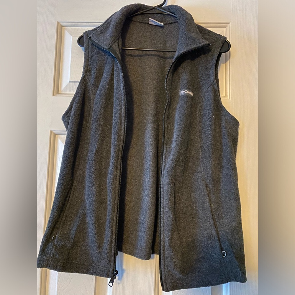 Columbia vest